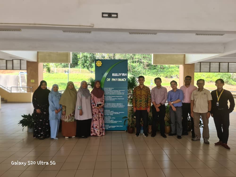 COOPERATION VISIT IN THE FRAMEWORK OF THE DOUBLE DEGREE PROGRAM BETWEEN MASTER OF SCIENCE IN COSMETICS, FACULTY OF PHARMACY, UNIVERSITAS SUMATERA UTARA AND MASTER OF SCIENCE IN COSMETICS SCIENCE, FACULTY OF PHARMACY, INTERNATIONAL ISLAMIC UNIVERSITY MALA